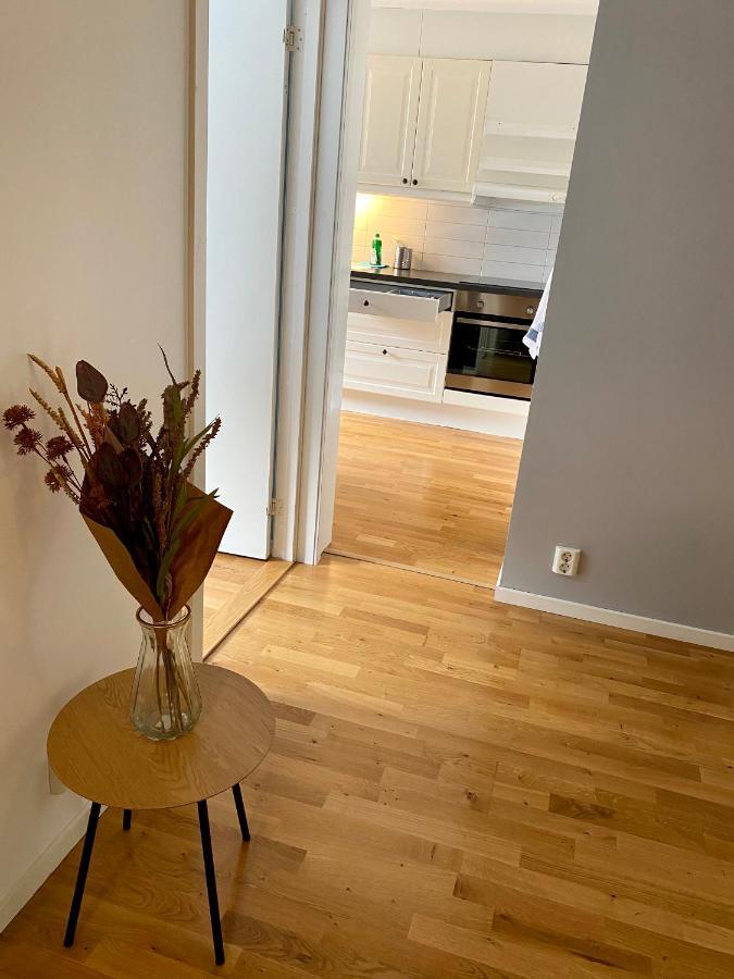 Frasch Och Fin 2:A. Gangavstand Till Stromstads Centrum Exteriör bild